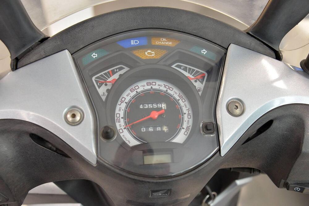 Honda SH 150 i (2009 - 12) (3)
