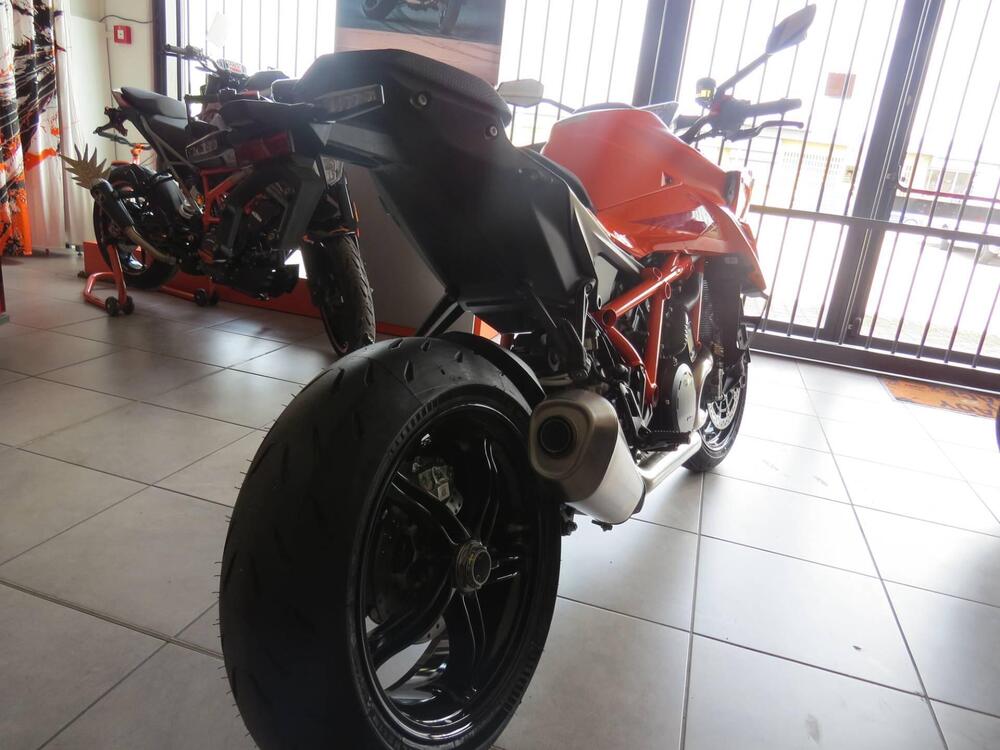KTM 1390 Super Duke R (2024 - 26) (2)