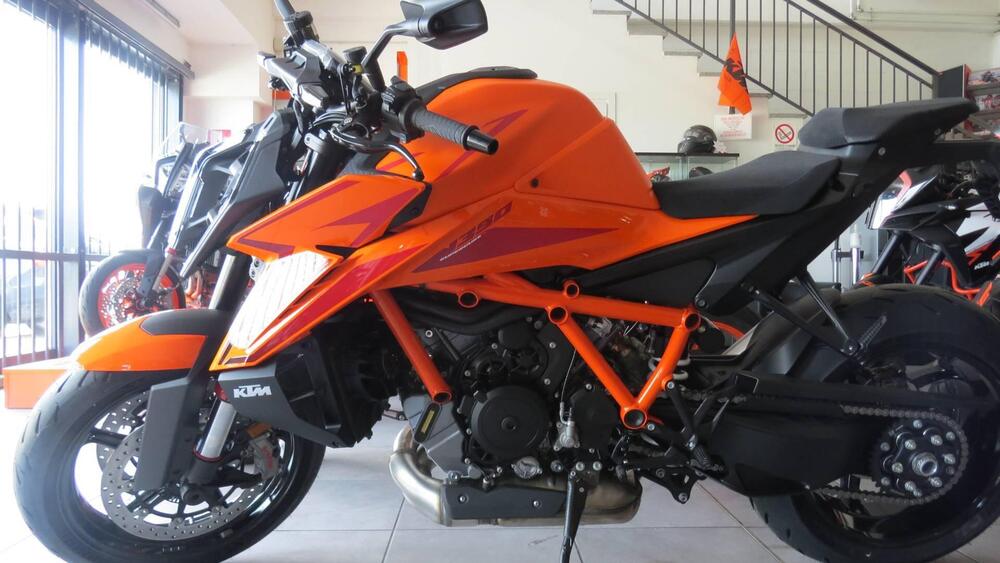 KTM 1390 Super Duke R (2024 - 26) (4)