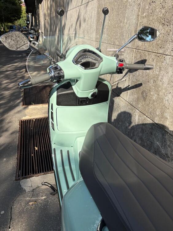 Vespa GTS 300 (2023 - 24) (3)