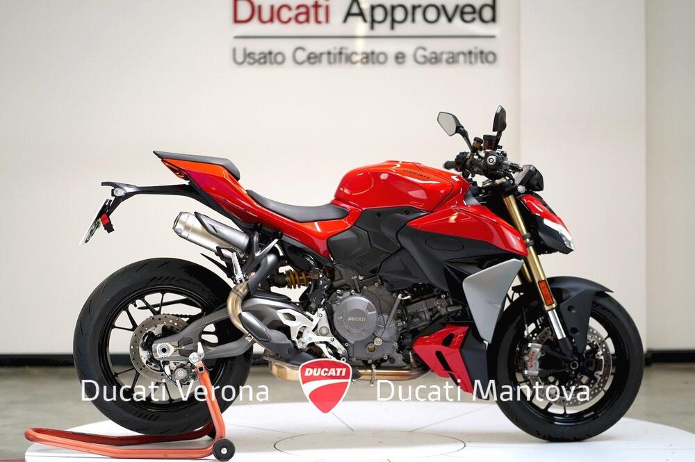 Ducati Streetfighter V2 (2025)
