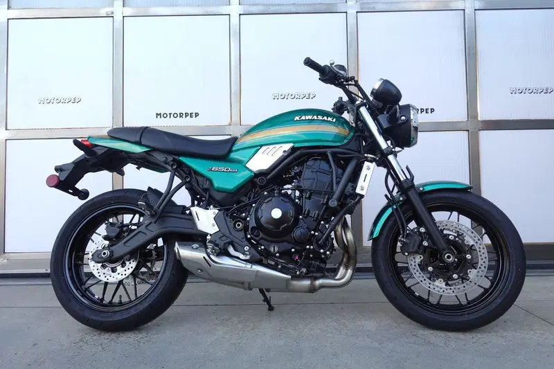 Kawasaki Z 650 RS (2025 - 26) (2)