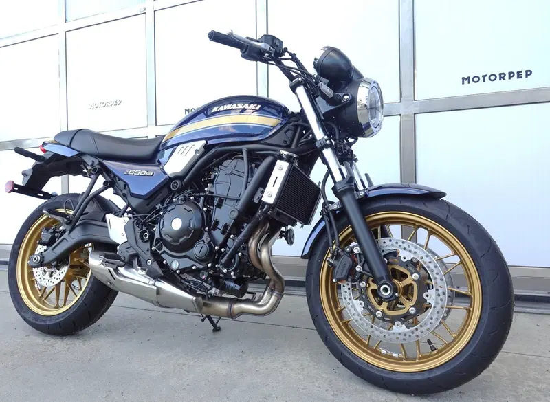 Kawasaki Z 650 RS (2025 - 26) (4)