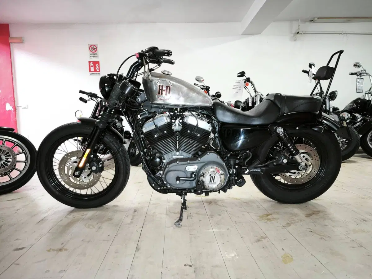 Harley-Davidson XL 1200N Nightster (2008 - 12)