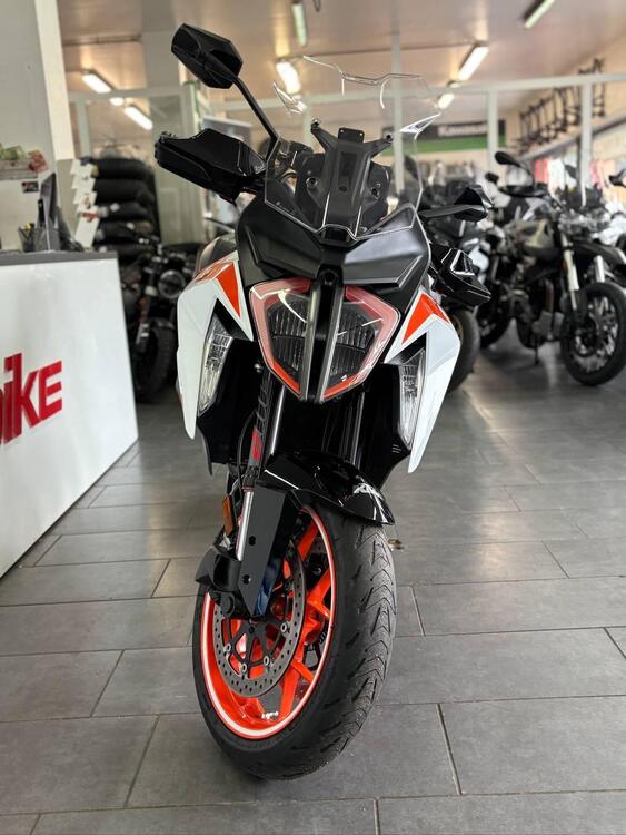 KTM 1290 Super Duke GT (2019 - 20) (3)
