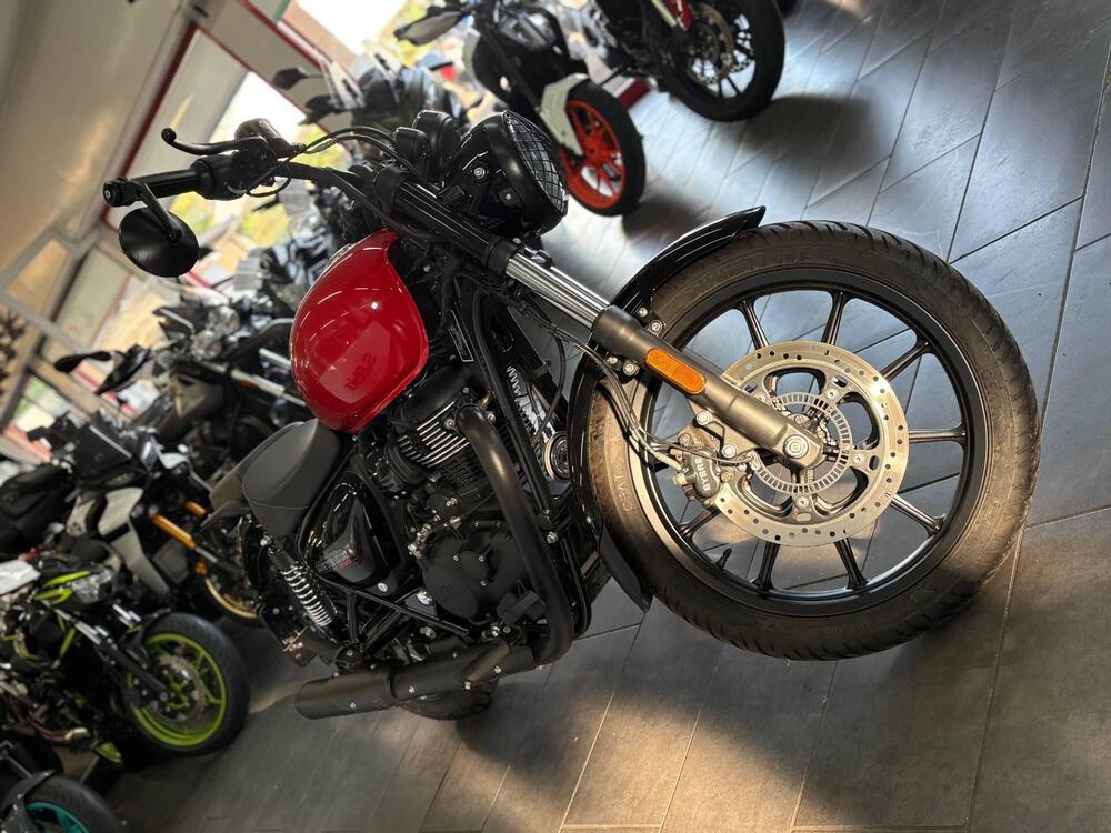 Royal Enfield Meteor 350 Fireball (2021 - 25) (2)