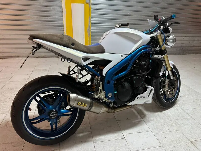 Triumph Speed Triple 1050 (2005 - 11)