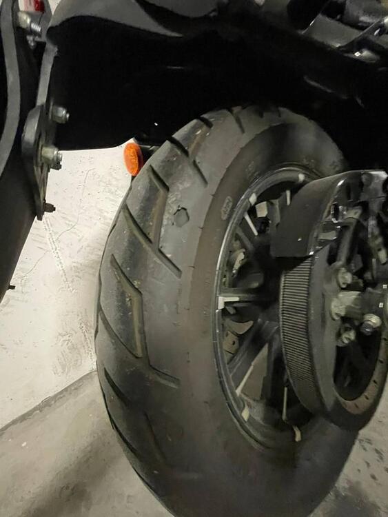 Harley-Davidson 883 Iron (2017 - 20) - XL 883N (4)