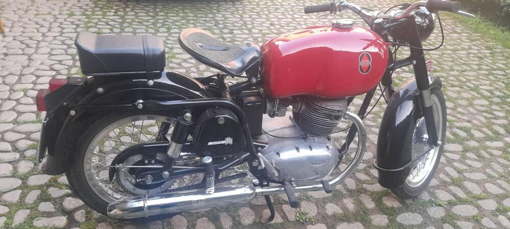 Gilera B 300 (2)