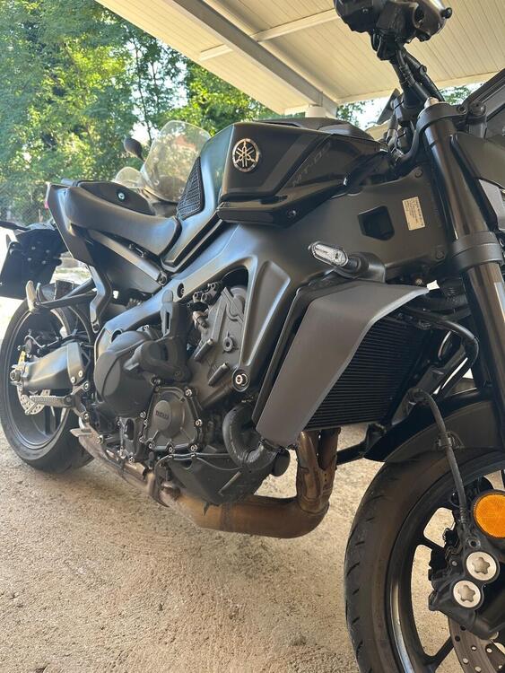 Yamaha MT-09 Y-AMT (2024 - 25) (3)