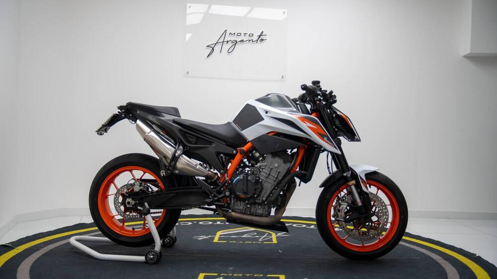 KTM 890 Duke R (2020) (3)
