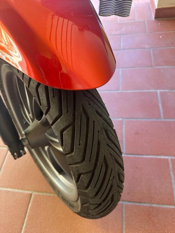 Piaggio Beverly 400 S ABS-ASR (2021 - 24) (2)