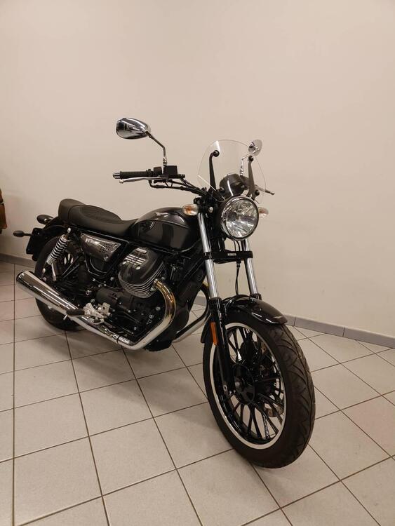 Moto Guzzi V9 Roamer (2018 - 20) (2)