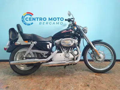 Harley-Davidson 883 Custom (2006 - 07) - XL 883C usata