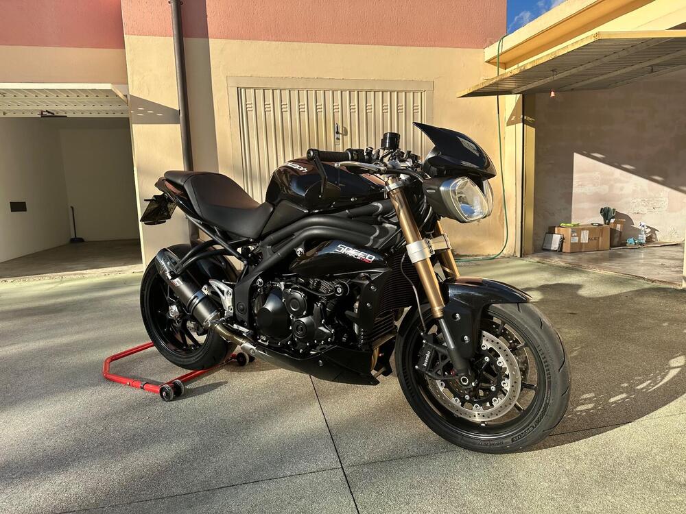 Triumph Speed Triple 1050 ABS (2011 - 15)
