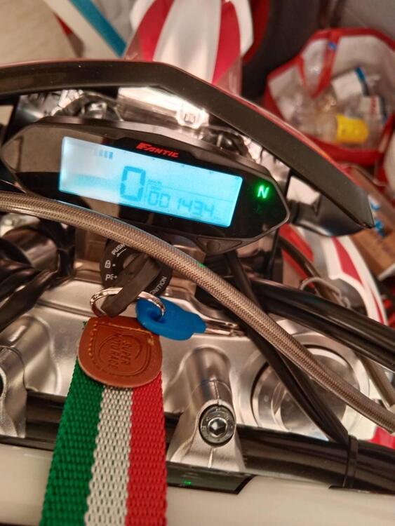 Fantic Motor XMF 125 Motard Performance 4T (2023 - 24) (4)