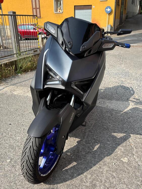 Yamaha X-Max 300 Tech Max (2021 - 24) (2)