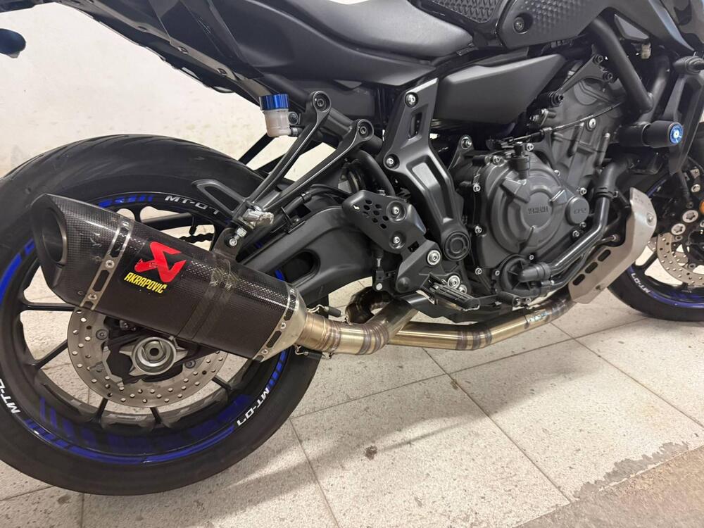 Yamaha MT-07 Pure (2023 - 25) (2)