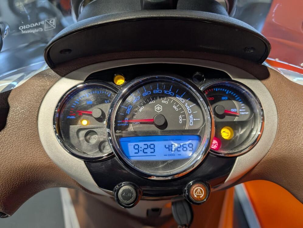 Piaggio Beverly 300 i.e. ABS-ASR (2016 - 20) (4)