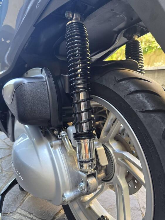 Honda SH 300 i ABS (2016 - 20) (5)