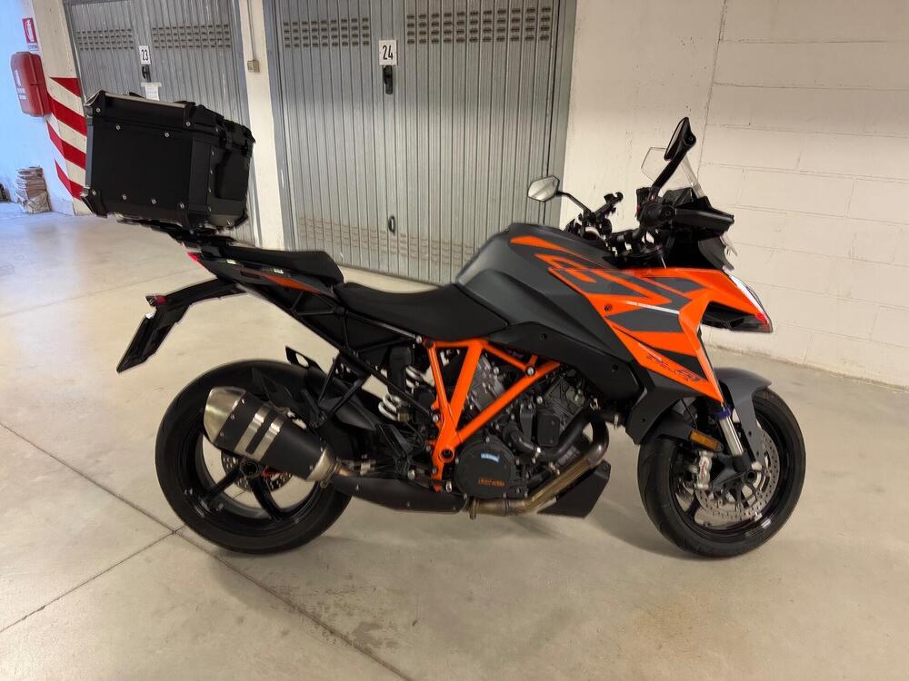 KTM 1290 Super Duke GT (2022 - 25) (2)