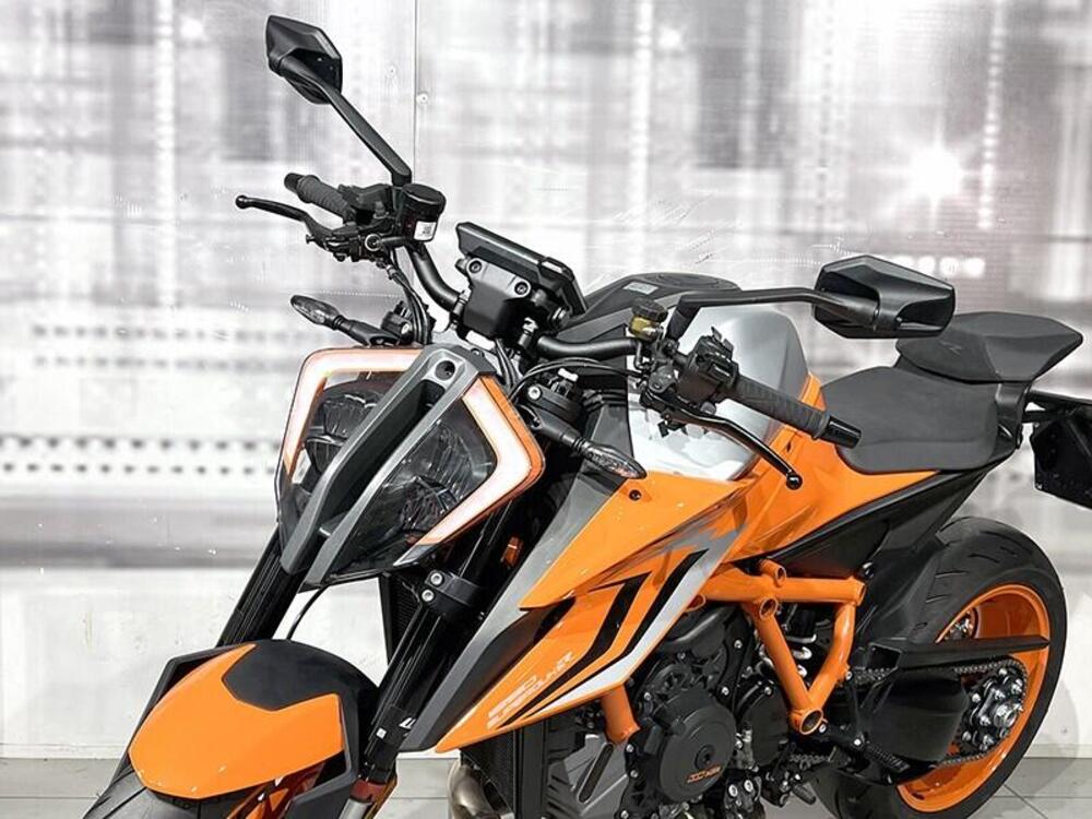 KTM 1290 Super Duke R (2022 - 23) (5)