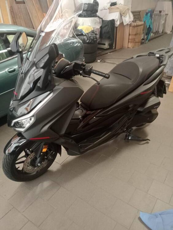 Honda Forza 350 Deluxe (2025) (2)