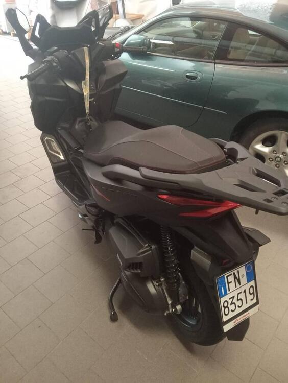 Honda Forza 350 Deluxe (2025) (5)