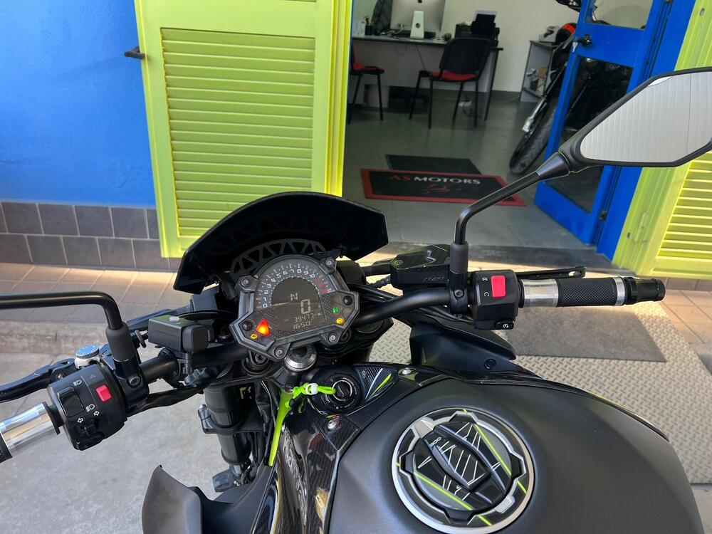 Kawasaki Z 900 (2017 - 18) (3)