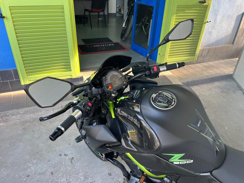 Kawasaki Z 900 (2017 - 18) (4)
