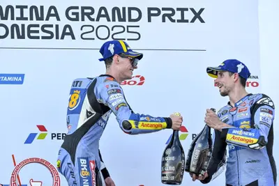 MotoGP 2025. GP dell'Indonesia. Alex Marquez, tra la gioia del terzo posto e il dolore per Marc: "Non vorrei essere qui"