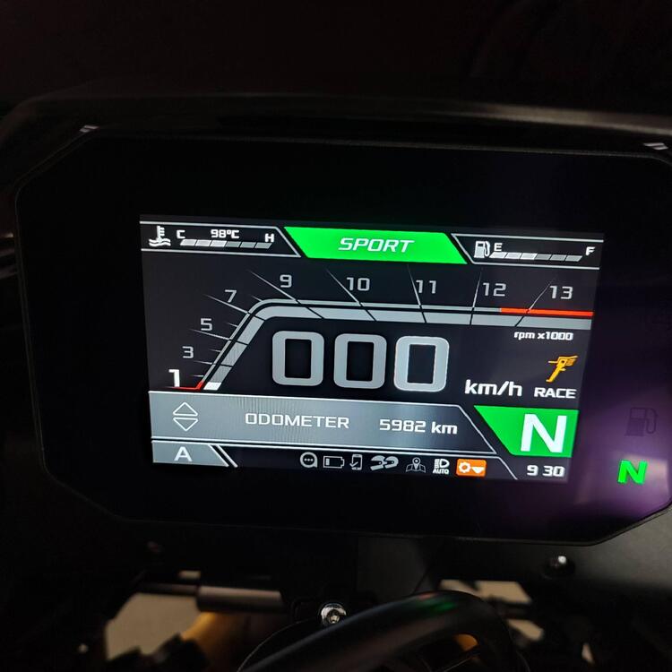 Aprilia Tuono V4 (2021 - 24) (4)