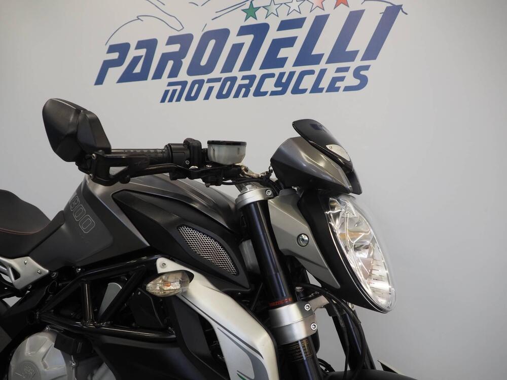 MV Agusta Dragster 800 (2014 - 19) (4)