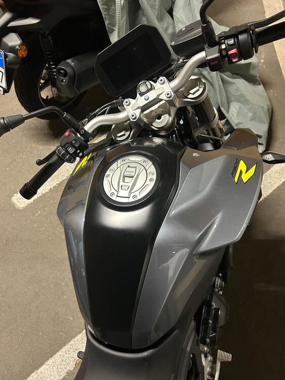 Bmw F 900 R (2021 - 24) (3)