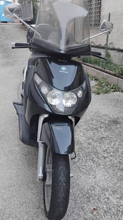 Piaggio Beverly 250 (2004 - 05) (2)