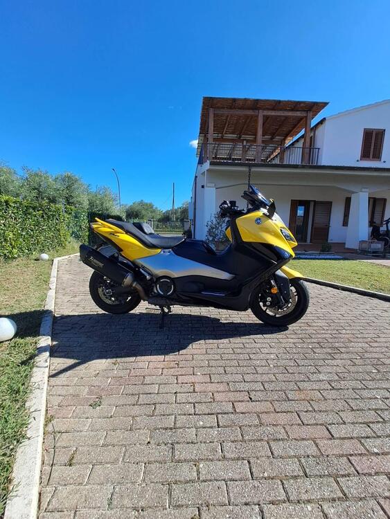 Yamaha T-Max 560 (2022 - 24) (3)