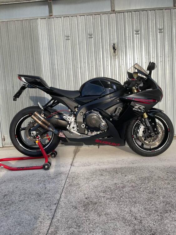 Suzuki GSX R 750 (2011 - 17) (2)