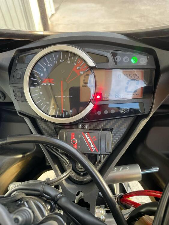 Suzuki GSX R 750 (2011 - 17) (3)