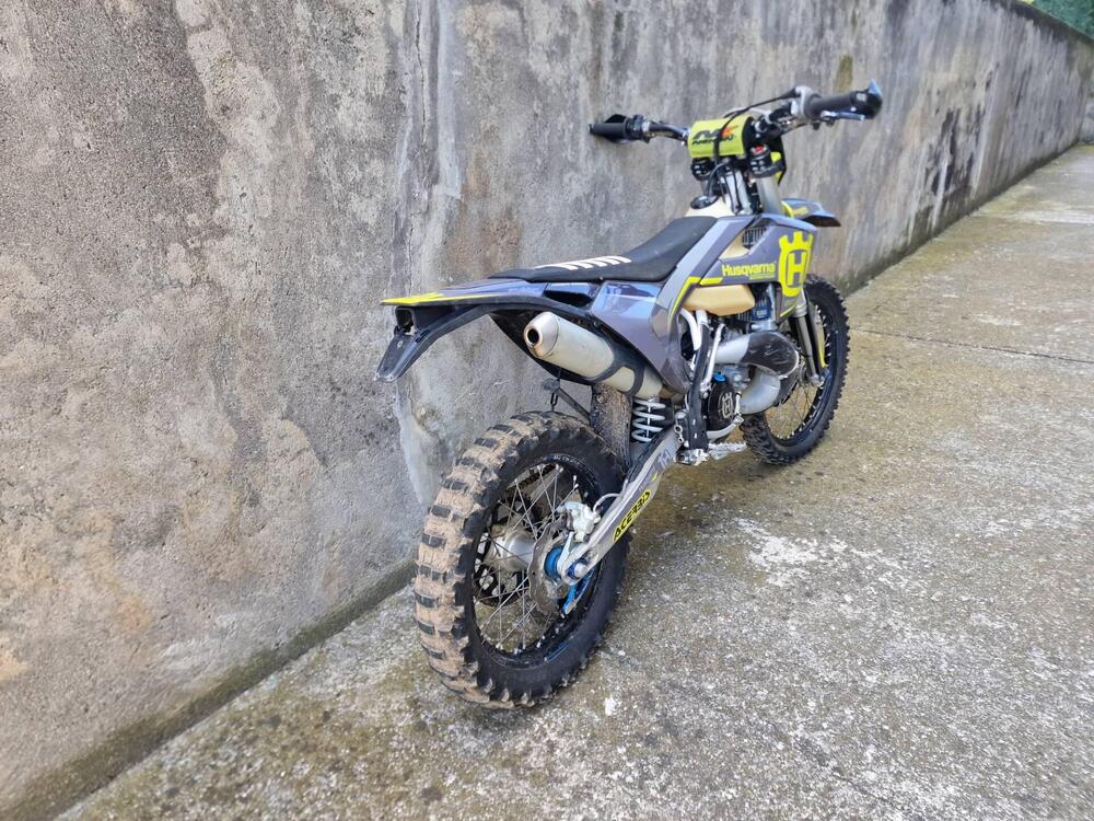 Husqvarna TE 300i (2018) (3)