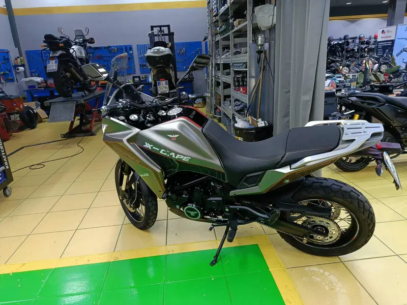 Moto Morini X-Cape 650 (2021 - 26) (2)