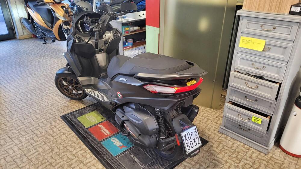 Piaggio MP3 530 Hpe Exclusive (2025) (4)