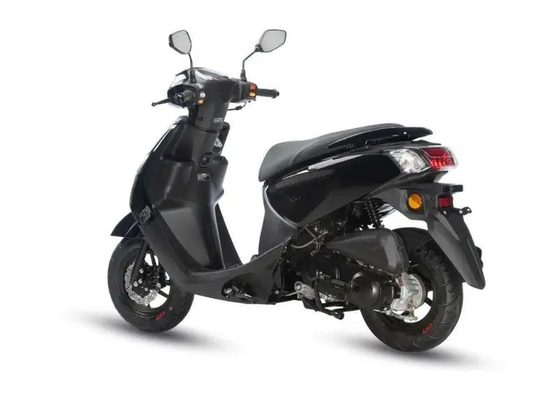TNT Junior 50 Junior 50 (2025 - 26) (4)