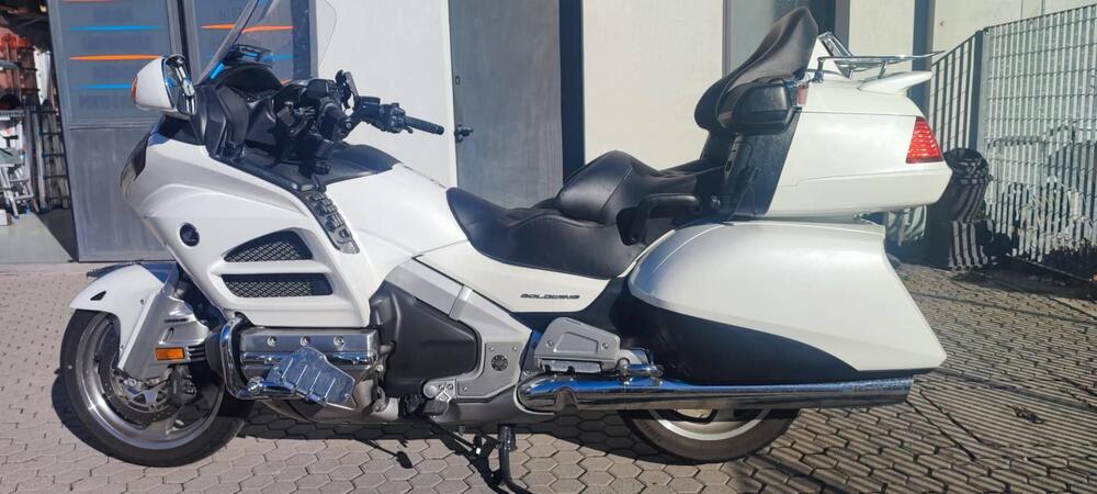 Honda GL 1800 Gold Wing (2012 - 17) (2)