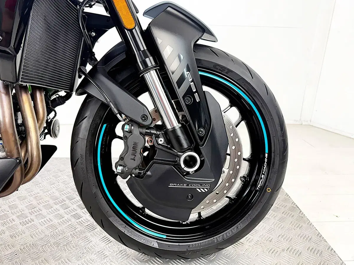 CFMOTO 675NK (2025 - 26) (11)