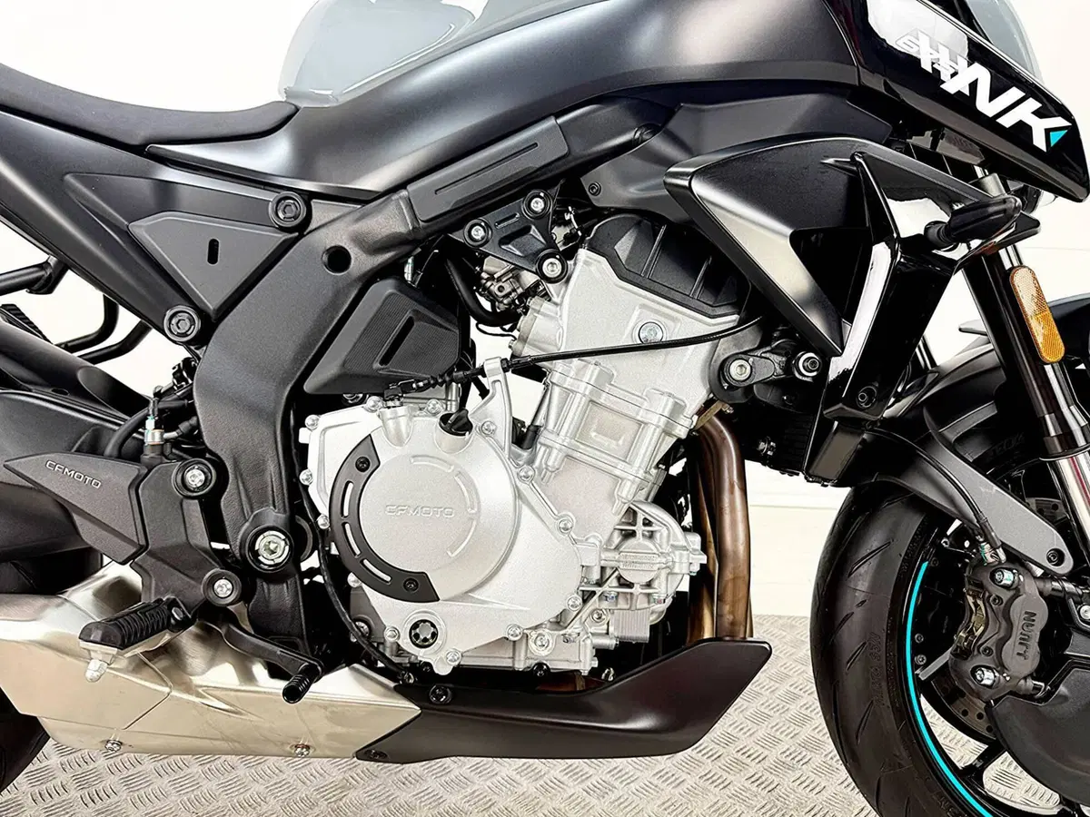 CFMOTO 675NK (2025 - 26) (8)