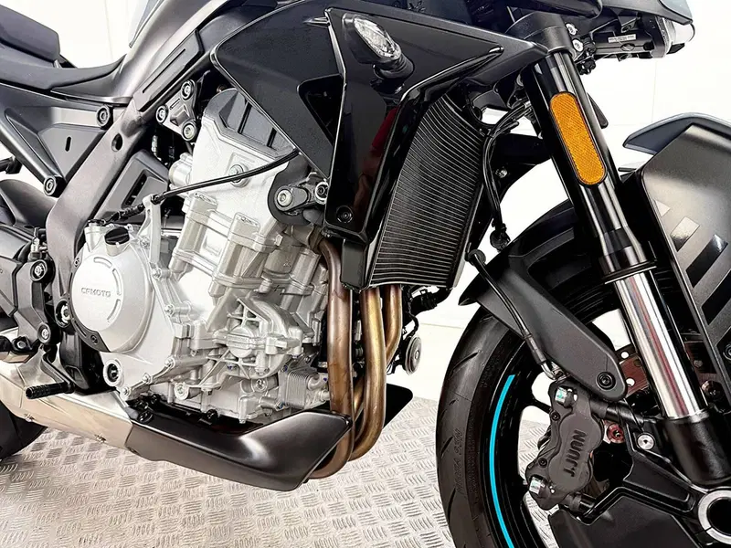 CFMOTO 675NK (2025 - 26) (9)