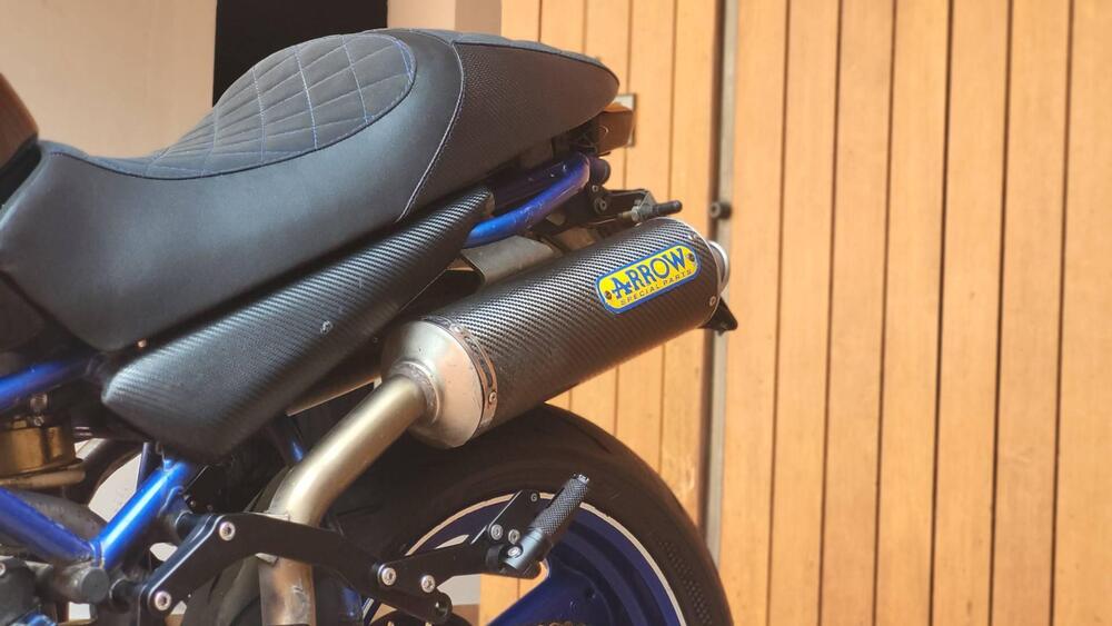 Ducati Monster 600 Dark (1998 - 01) (4)