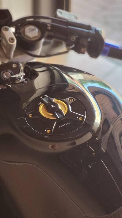 Ducati Monster 600 Dark (1998 - 01) (3)