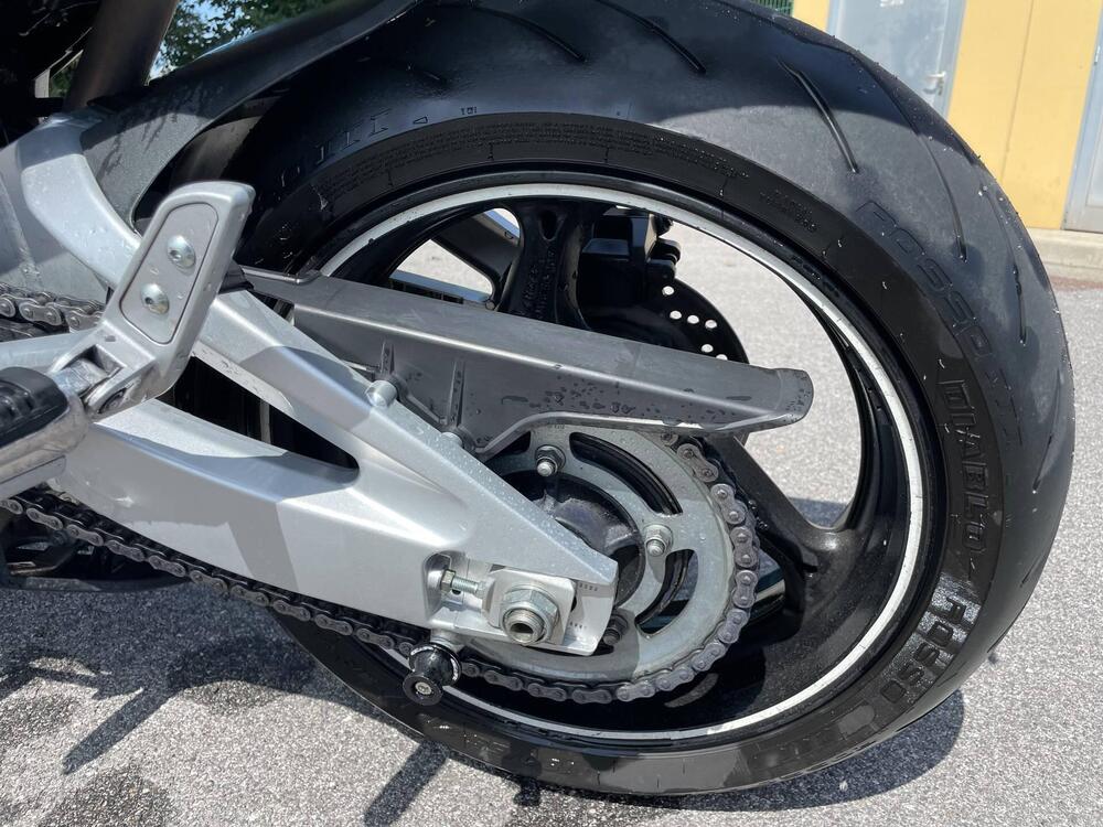 Suzuki GSR 600 (2006 - 11) (5)