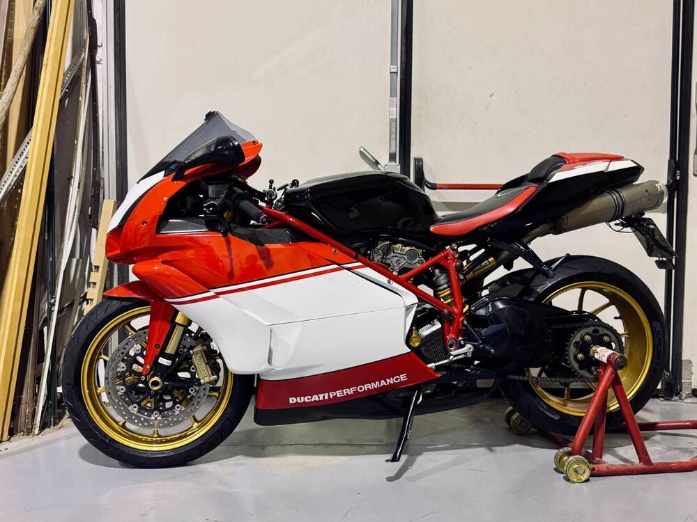 Ducati 749 S (2003)